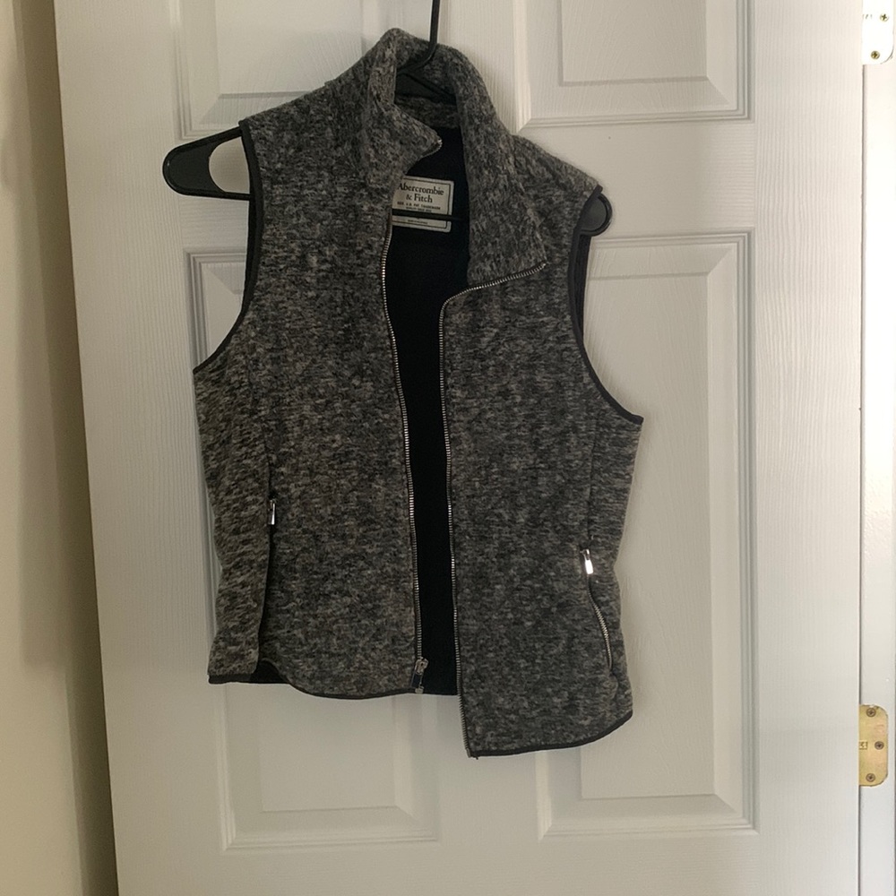 Size small Abercrombie & Fitch grey vest